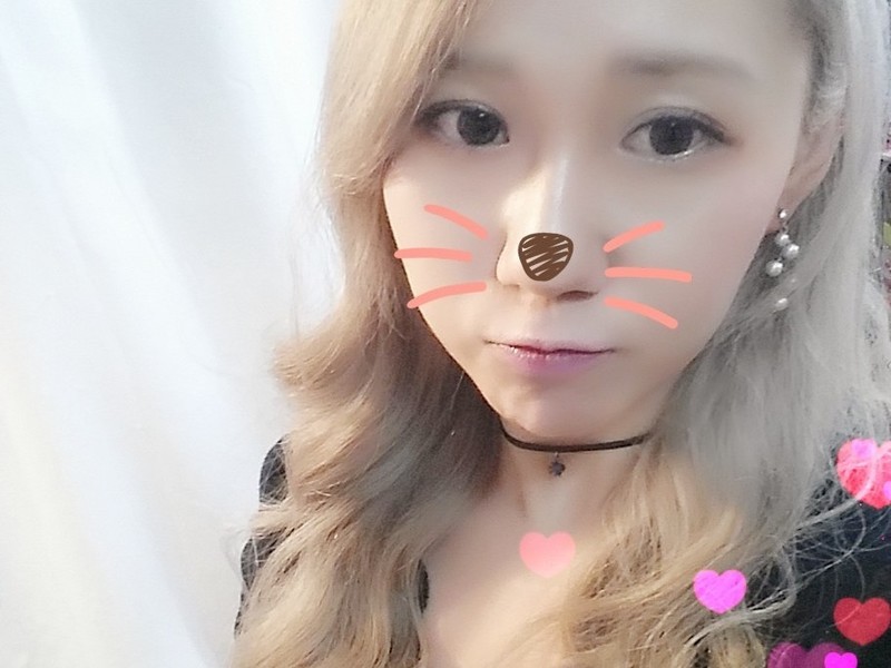 김_暂停营业_依瑟的主播海报