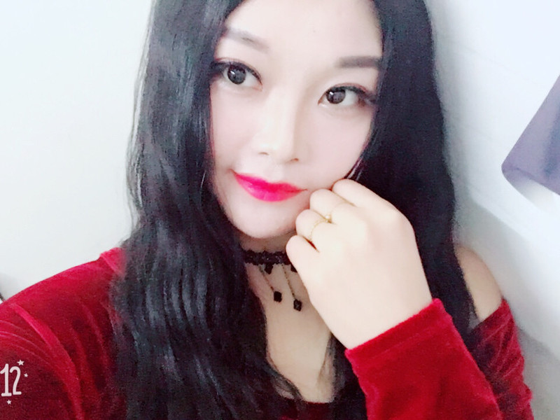 阿文恭祝大家新年快乐的主播海报