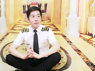 平安16859bgmy的主播照片