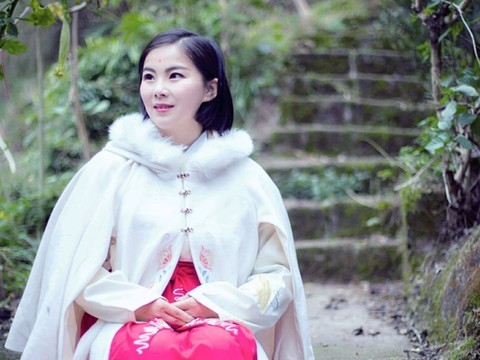 姬筱珑海报