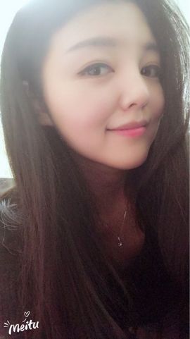 九小九，主播照片
