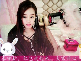 朱七界主播照片