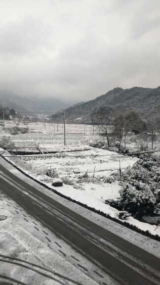 通宝天下户外景点直播的主播照片