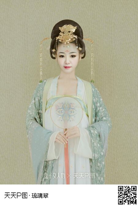 路路即將退房的主播照片