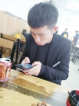 A_比上不足比下有余主播照片