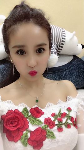 魅丽晴儿主播照片
