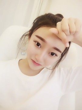 小哈妹“”“”“”主播照片