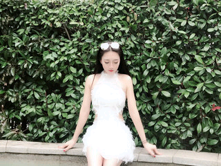 ☞努力工作〆改变生活的主播照片