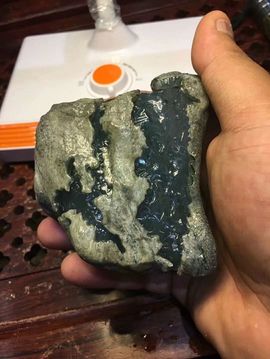 大锤翡翠主播照片