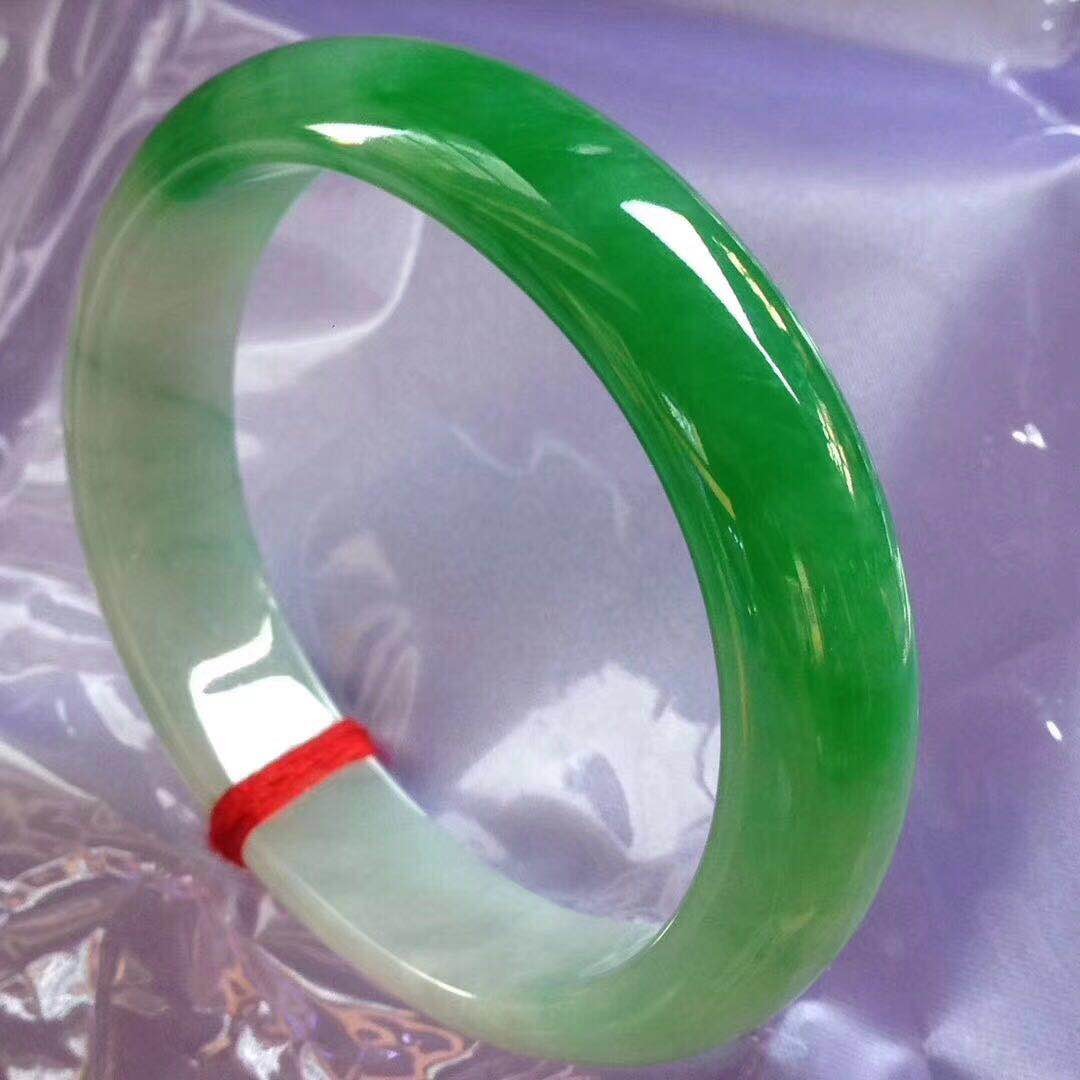 欲石翡翠的主播照片