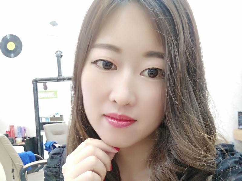 小晶晶u的主播海报