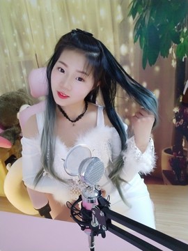 小豆心主播照片