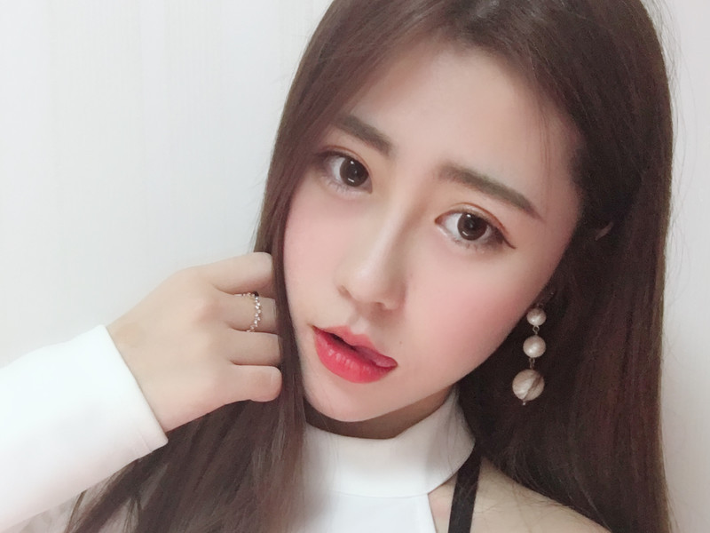 an白鲸鲸的主播海报
