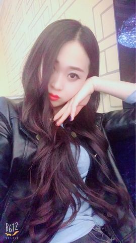 你好，我是佳馨主播照片