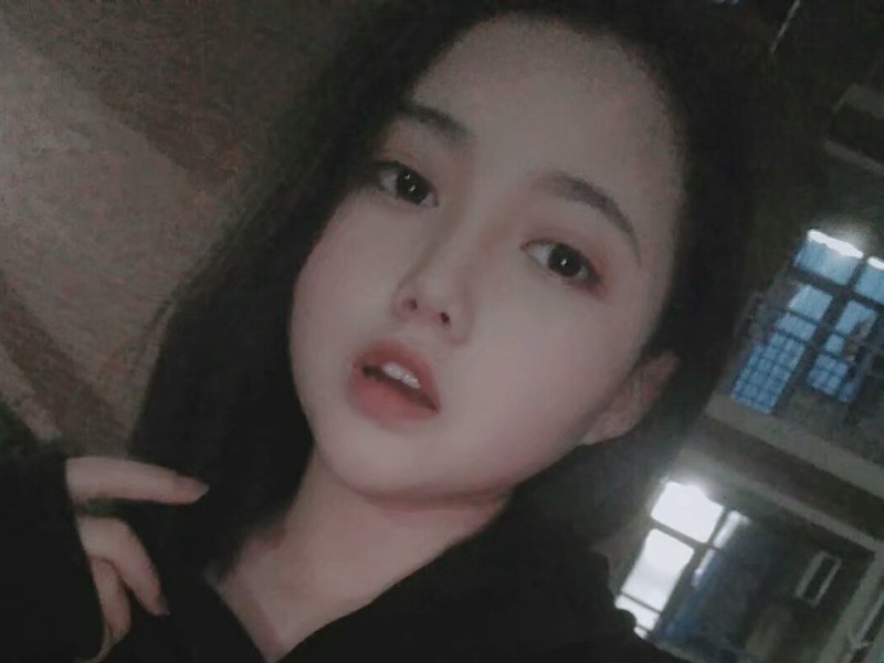 荼蘼77的主播海报