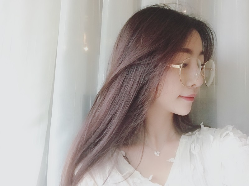 可爱迷人的盒子精的主播海报