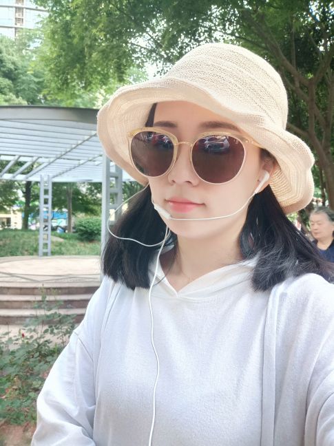 俏琴儿～全村的希望的主播照片