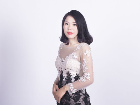 玲~雪海报