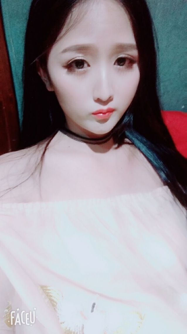 小玉儿不愿将就的主播照片