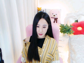 小宝听歌主播照片