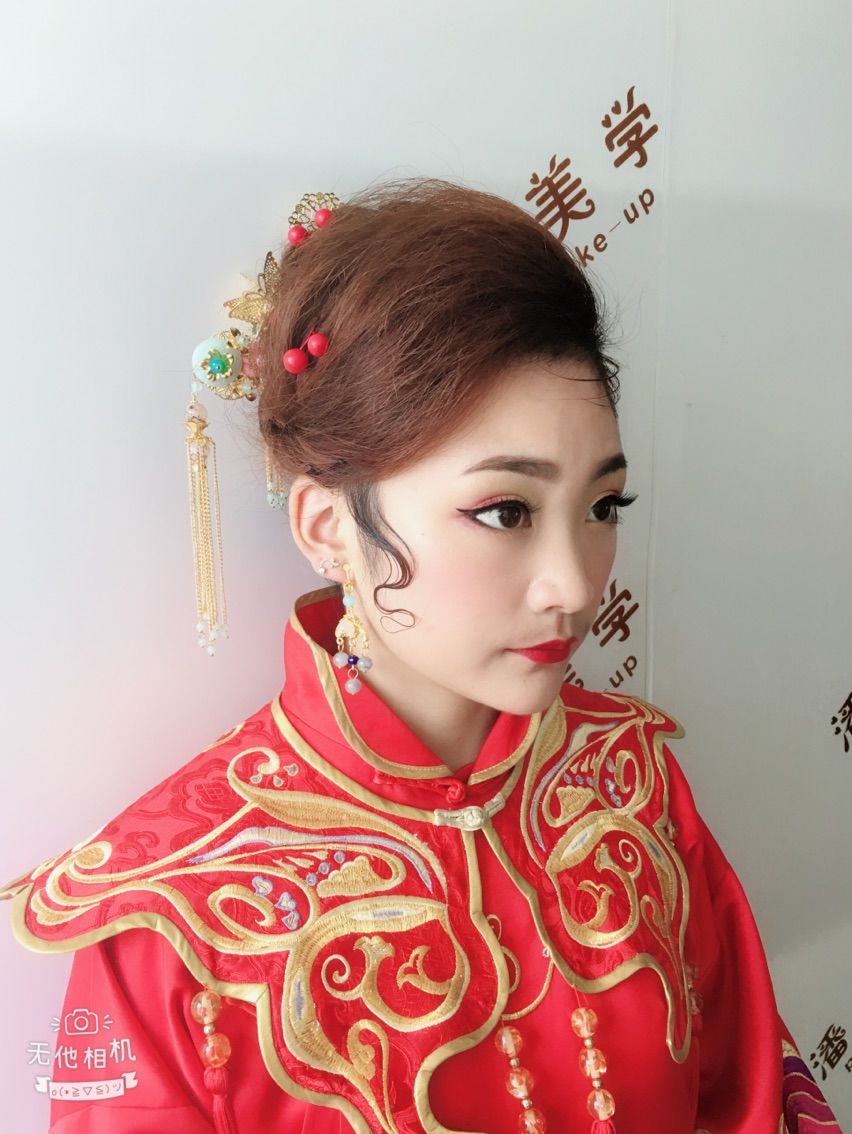 时尚美妆秀主播照片
