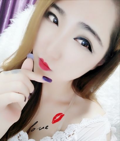 檐下等你的主播照片