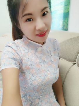 小艾回湖北不定时播主播照片