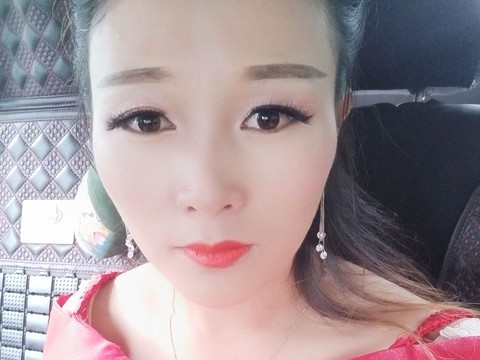 小晓英海报