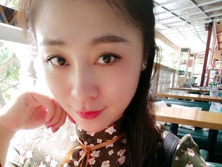 沙发君王主播照片