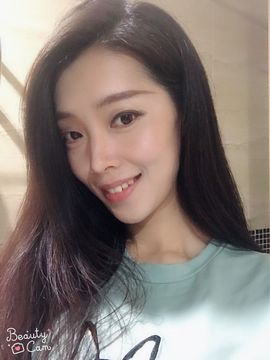辛束啊主播照片