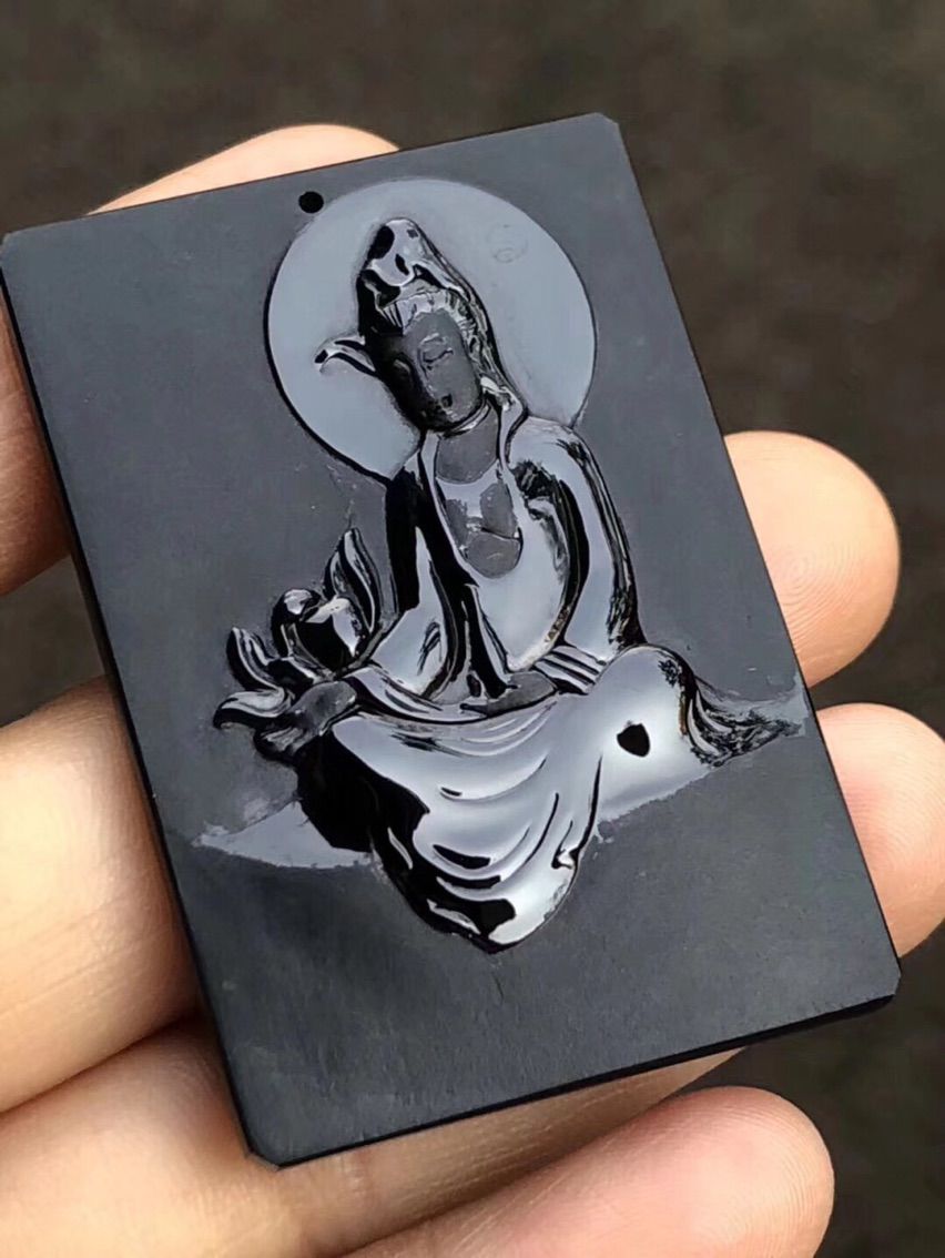 天然翡翠原石丿的主播照片