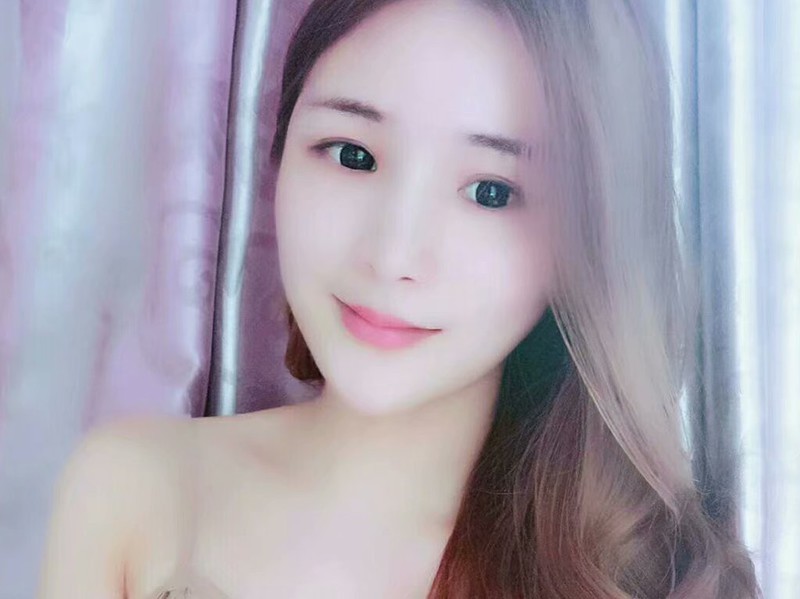 小沫呀呀呀的主播海报