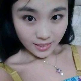 呀，夏天太热主播照片