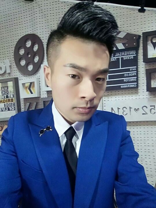 主持人培训导师李嘉艺的主播照片