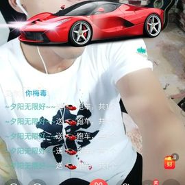 小魔鬼中的天使主播照片