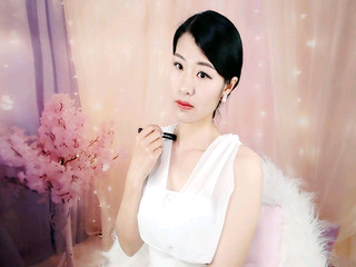 做个小号不容易的主播照片