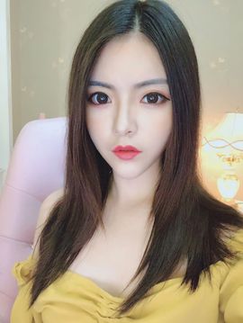 小迷妹米娅主播照片