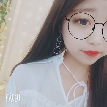 怡随遇而安的主播照片