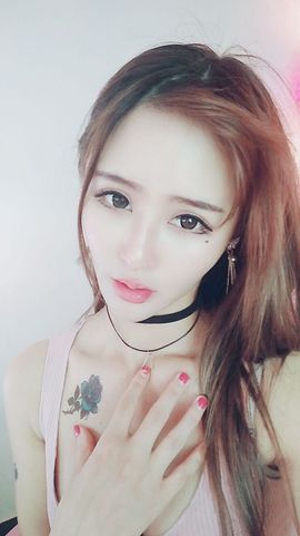 芒果果榴莲贺AI升级主播照片
