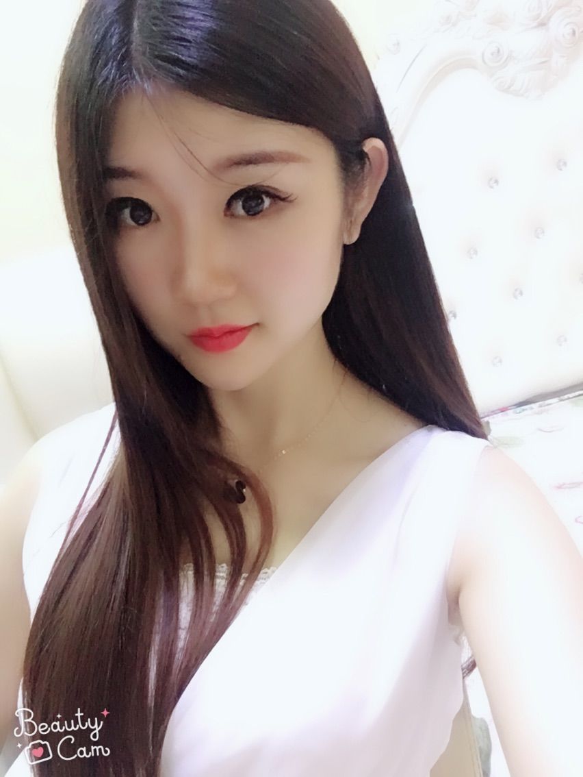 ☔️先天性缺爱☔️的主播照片