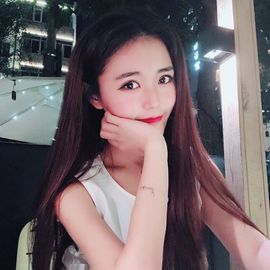 跑调嘉💟休主播照片