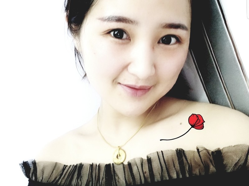 嘤小主的主播海报