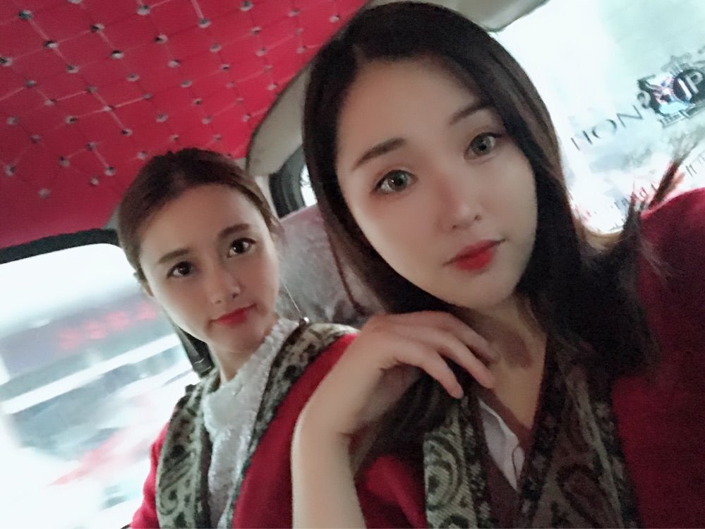 億小柔的主播照片