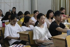 徐生，编导主播照片