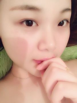 青四年主播照片