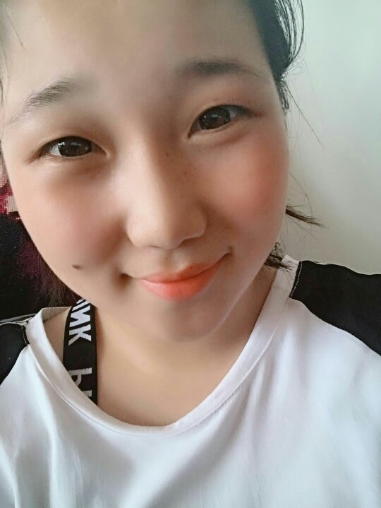 张大温柔666主播照片