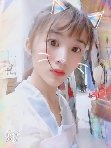选择性疯狂症的小可爱的主播照片