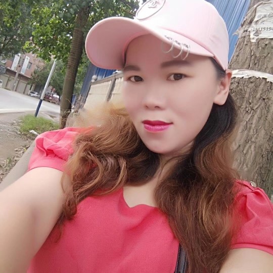 阳光下，为谁回眸。的主播照片