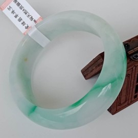 爱绿翡翠珠宝客服主播照片