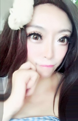 冰雪微微主播照片